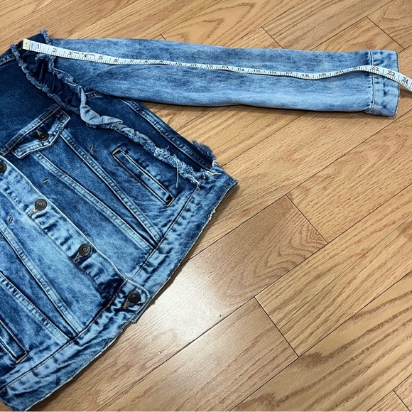 Zara Denim Ruffle Jean Jacket - Picture 13 of 14